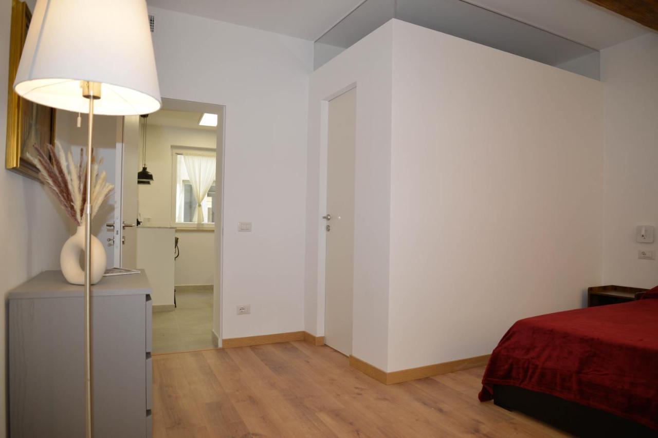 Fidia Palace Claudia'S Apartment Colosseo Рим Экстерьер фото