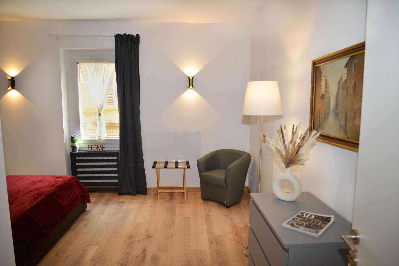 Fidia Palace Claudia'S Apartment Colosseo Рим Экстерьер фото