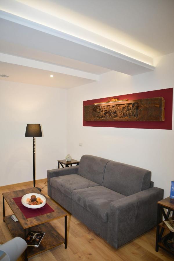 Fidia Palace Claudia'S Apartment Colosseo Рим Экстерьер фото